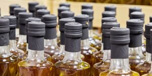 Anvisa proíbe venda de azeite e suspende doce de leite e sal grosso