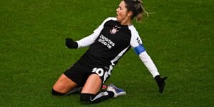 Com gol de Gabi Zanotti, Corinthians vai à final da Copa das Campeãs