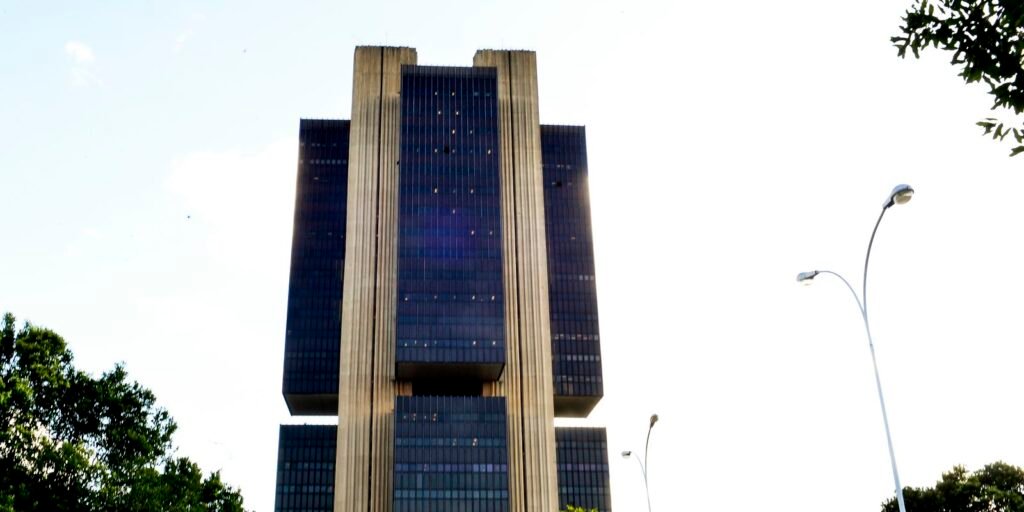 Com quórum desfalcado, Copom decide se mantém Taxa Selic