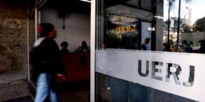 DPU oficia ministérios para que garantam cotas raciais em concursos