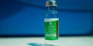 Mobilização para produzir vacina contra covid deixou legado para o SUS