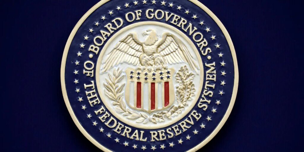 Trump usa acusação criminal como chantagem para reduzir juros, diz FED