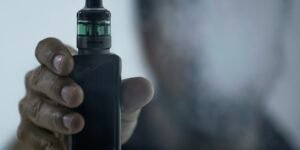 Anvisa e MPF assinam acordo para combater cigarros eletrônicos