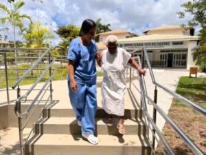 Hospital Estadual Costa dos Coqueiros devolve autonomia a pacientes e se consolida como referência em reabilitação pelo SUS