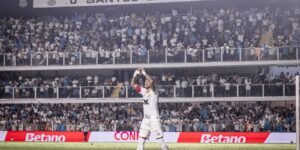 Neymar brilha e Santos vence primeira no Campeonato Brasileiro