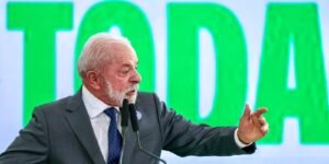 Pacto contra o feminicídio busca colocar leis em prática, diz Lula