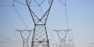 Aneel leiloa cinco lotes de linhas de transmissão de energia