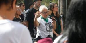 Mulheres estão perdendo o direito de ir e vir, diz Amelinha Teles