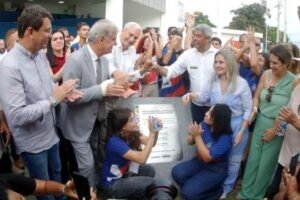 Obras viárias, para educação e equipamentos de saúde entregues pelo Estado ampliam acesso a serviços em Medeiros Neto