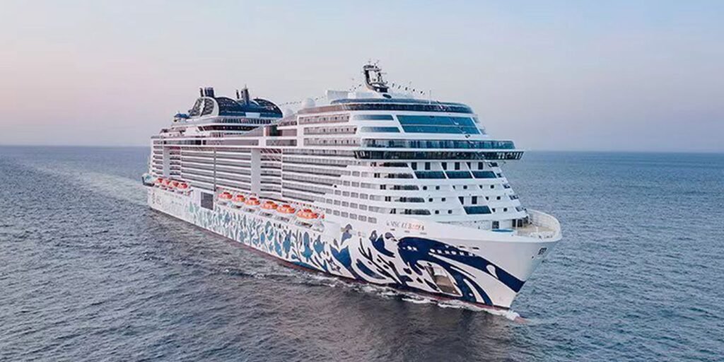 Passageiros de cruzeiro retido em Dubai começam a voltar pra casa