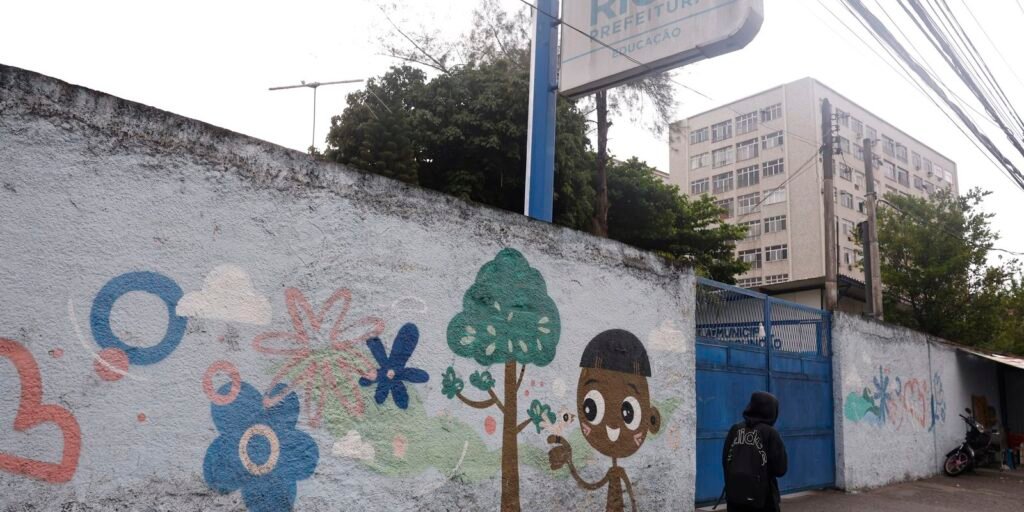 Violência interrompe transportes e afeta acesso à educação no Rio