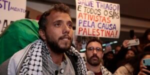 Ativista brasileiro é deportado da Argentina por ordem do governo Milei