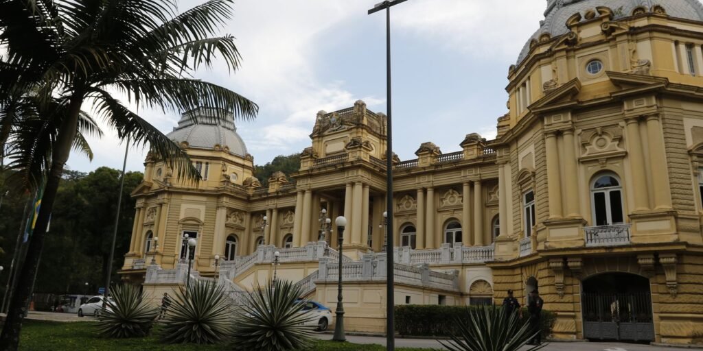 Maioria do STF vota por eleições indiretas no Rio de Janeiro