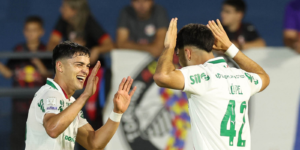 Palmeiras derrota Bragantino para manter liderança no Brasileiro