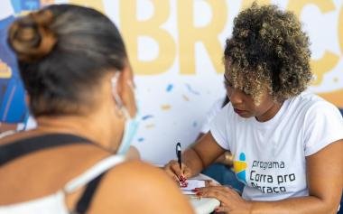 Programa Corra pro Abraço Periferias inaugura unidade no bairro de Águas Claras