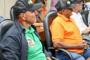 Seagri detalha ações para fortalecer cadeia produtiva do citrus em audiência na Alba