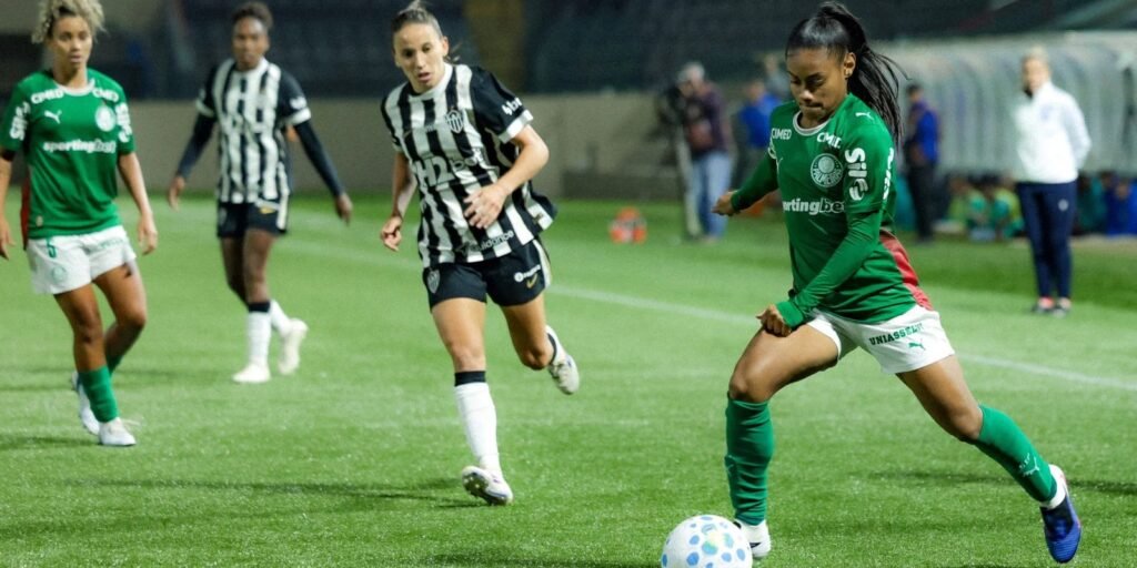 BR feminino: Palmeiras goleia Atlético-MG e assume vice-liderança