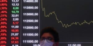 Bolsa tem pior mês desde 2023, e dólar sobe 1,82% em maio