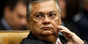 Dino diz ter sido ameaçado de morte por funcionária de companhia aérea