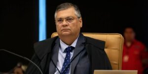 Dino pede que Câmara explique viagem de Mário Frias ao exterior