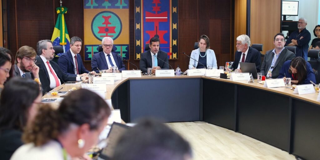 MEC: 65% dos participantes da Prova Nacional Docente são proficientes