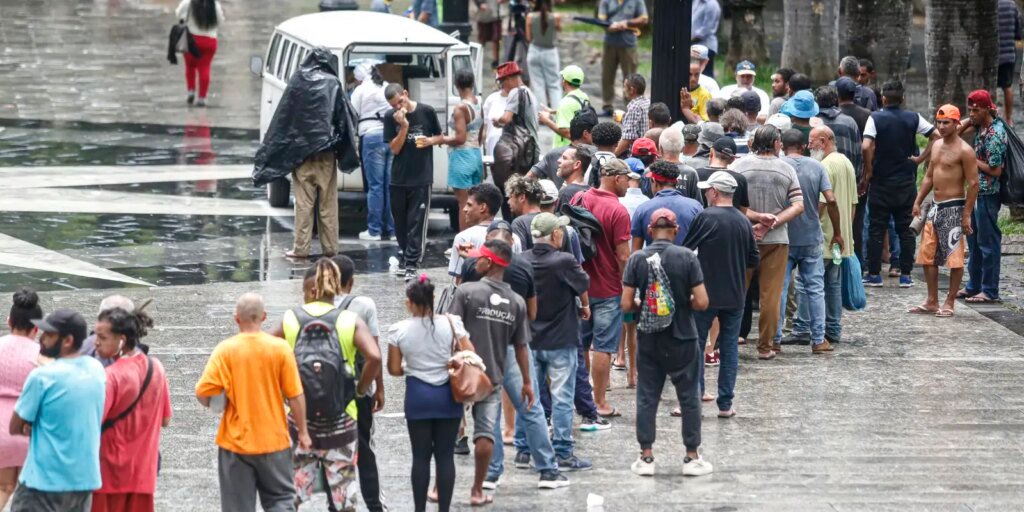 População em situação de rua passa de 388 mil em maio; SP lidera