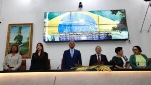 Trabalhadores rurais são homenageados em sessão solene em Feira de Santana; governador prestigia evento