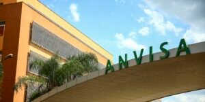 Anvisa proíbe plataforma de consulta online e entrega de medicamento