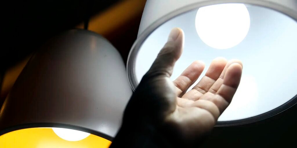 Bandeira tarifária das contas de luz segue amarela em julho