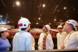 Jerônimo Rodrigues visita obra do Teatro Castro Alves, que reabre ao público em 1º de julho