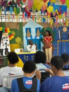 Lazzo Matumbi fortalece debate sobre identidade e ancestralidade em escola estadual do Arenoso
