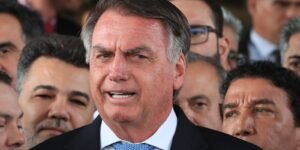Moraes autoriza defesa de Bolsonaro a acompanhar depoimento sobre arma