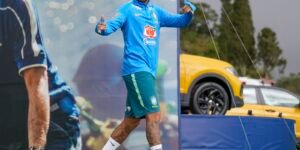 Neymar não viaja com seleção para Cleveland; segue em tratamento