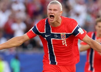 Noruega goleia Iraque em retorno à Copa; Haaland marcou dois gols