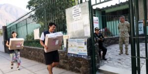 Peru define presidente entre direita Fujimori e esquerda Sanchéz