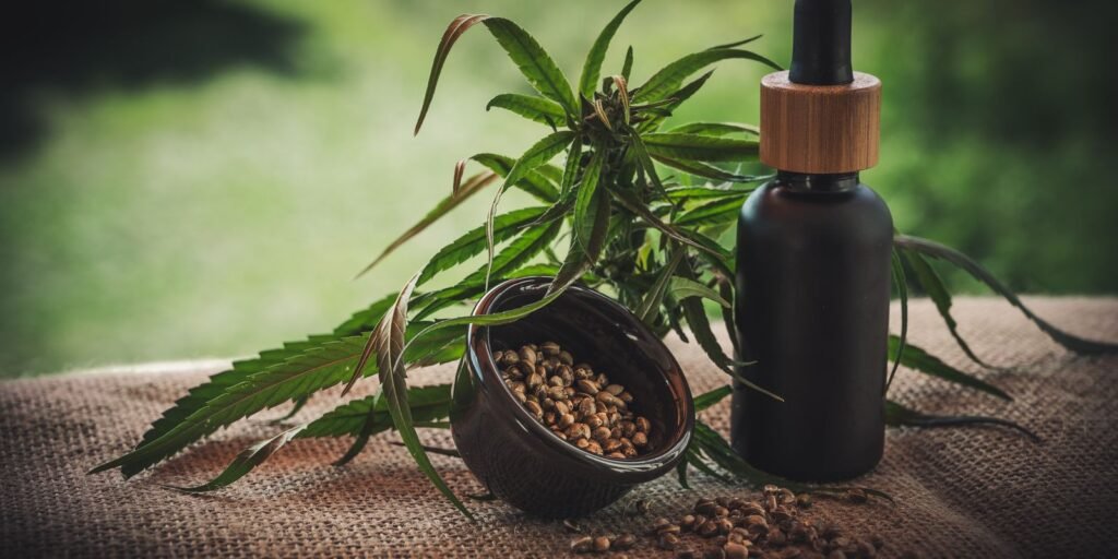 Projeto apoia mães e crianças atípicas tratadas à base de cannabis