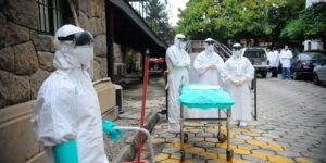 Três morrem no Quênia em protestos contra centro dos EUA para ebola