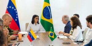 "Ajuda brasileira não será episódica", diz Múcio em visita à Venezuela