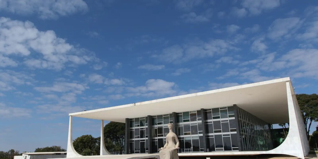Defesa reforça pedido de manutenção da prisão domiciliar de Bolsonaro