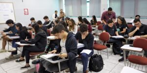 Educação financeira pode ser incluída no currículo escolar