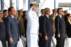 No Distrito Naval, Governo do Estado e Marinha do Brasil celebram o 2 de Julho com o hasteamento da bandeira