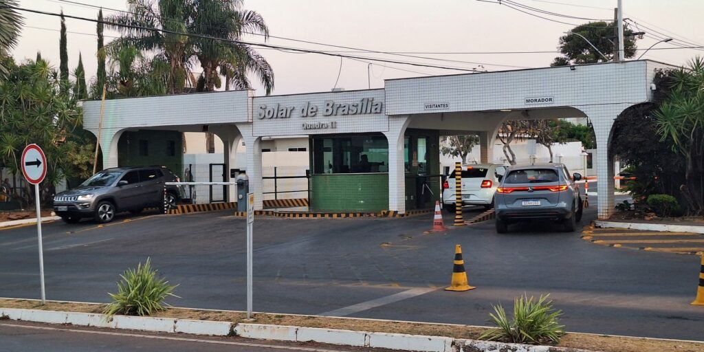 Moraes autoriza Bolsonaro a sair da prisão domiciliar para dentista