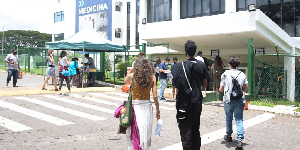Renegociação de dívidas do Fies pode ser feita aé 31 de agosto