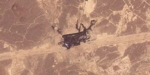 Arábia Saudita paralisa oleoduto, e houthis controlam Mar Vermelho