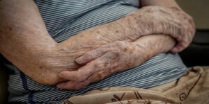 Número de lares com idosos em insegurança alimentar cai em dois anos
