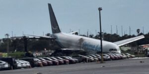 Pelo menos 5 pessoas morrem em acidente com avião de carga em Miami
