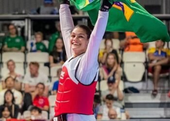 Maria Clara Pacheco é ouro em 3ª etapa do Grand Prix de taekwondo