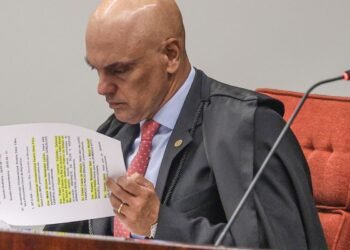 Moraes multa em R$ 5 mil advogado que tentou burlar sistema do STF